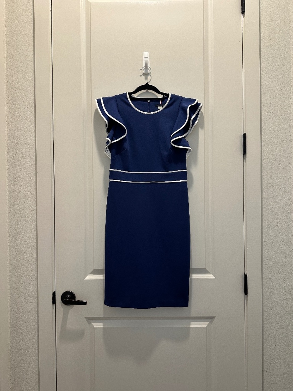 Tommy Hilfiger Navy Flutter Sleeve Scuba Crepe Sheath Dress - Size 4